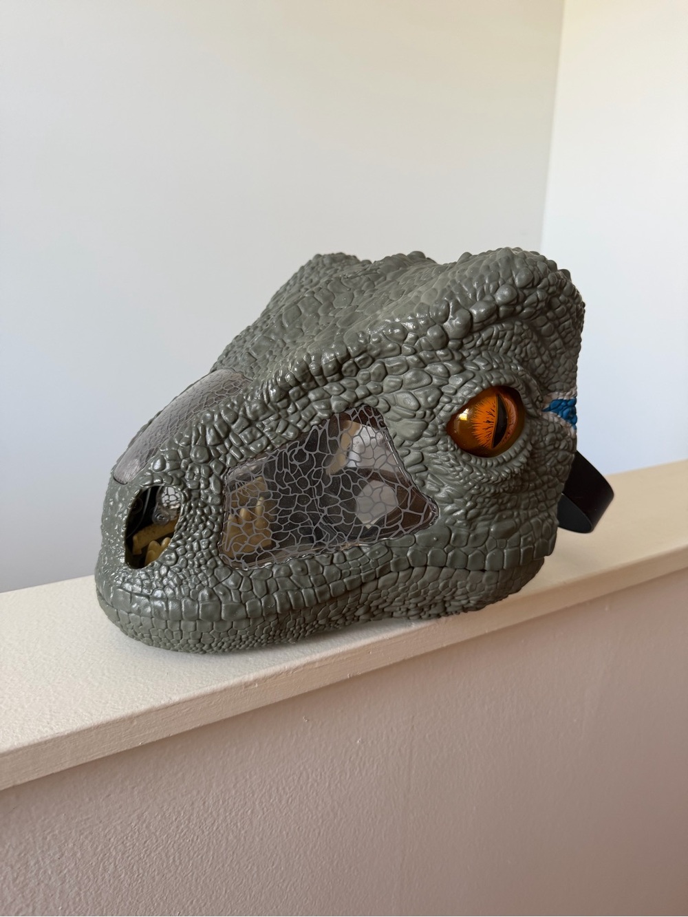 Mattel Jurassic World Blue Chomp 'n Roar Mask FMB74 2017 Velociraptor Dinosaur